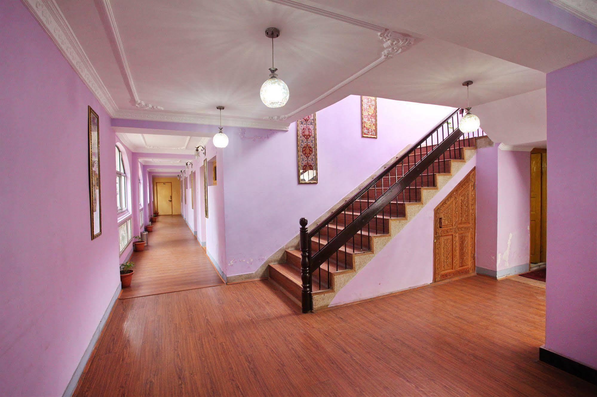 Hotel Ibni Kabeer Srīnagar 외부 사진