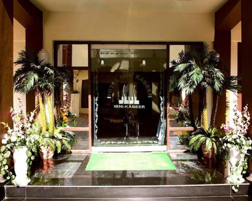Hotel Ibni Kabeer Srīnagar 외부 사진